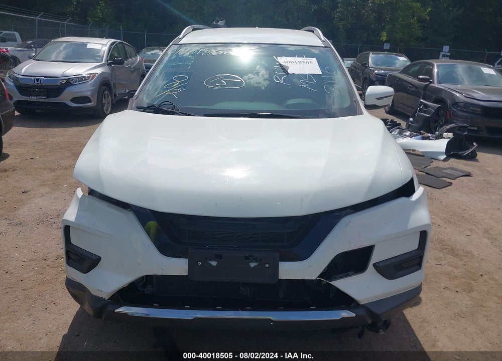 2018 NISSAN ROGUE SV VIN: KNMAT2MV0JP533116