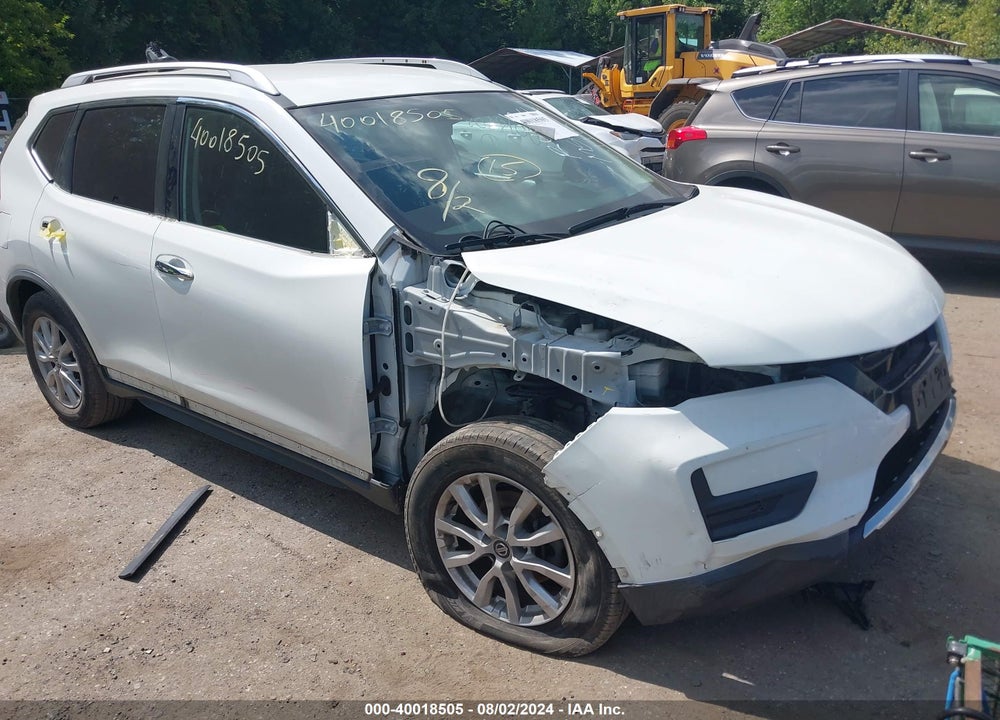 2018 NISSAN ROGUE SV VIN: KNMAT2MV0JP533116