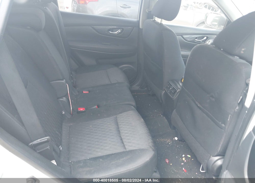 2018 NISSAN ROGUE SV VIN: KNMAT2MV0JP533116