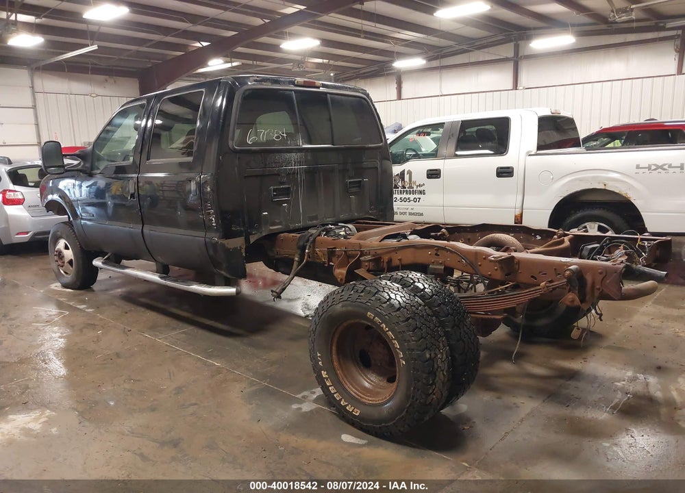 2002 FORD F-350 LARIAT/XL/XLT VIN: 1FTWW33F62EA80324