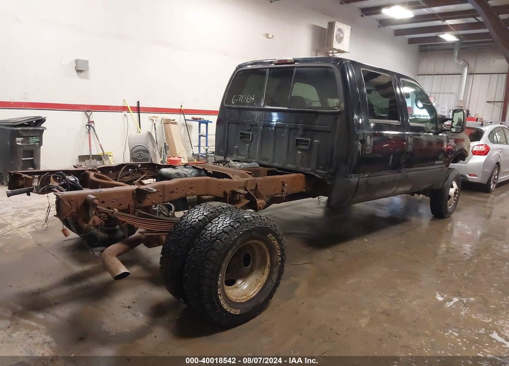 2002 FORD F-350 LARIAT/XL/XLT VIN: 1FTWW33F62EA80324