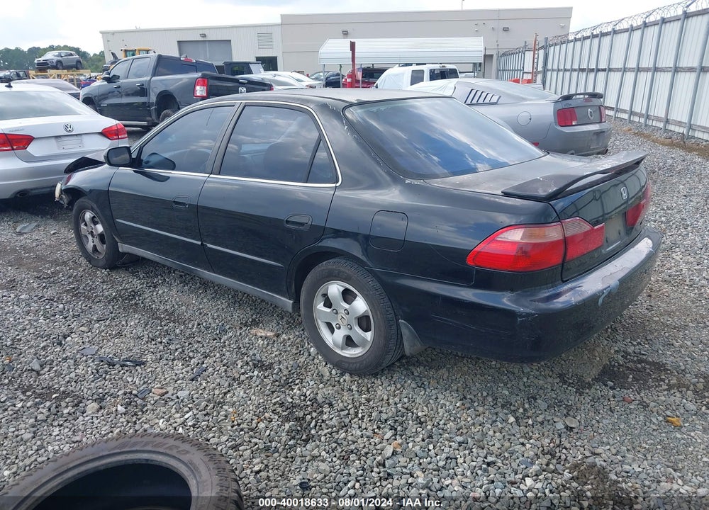 1999 HONDA ACCORD LX VIN: 1HGCG5647XA120299