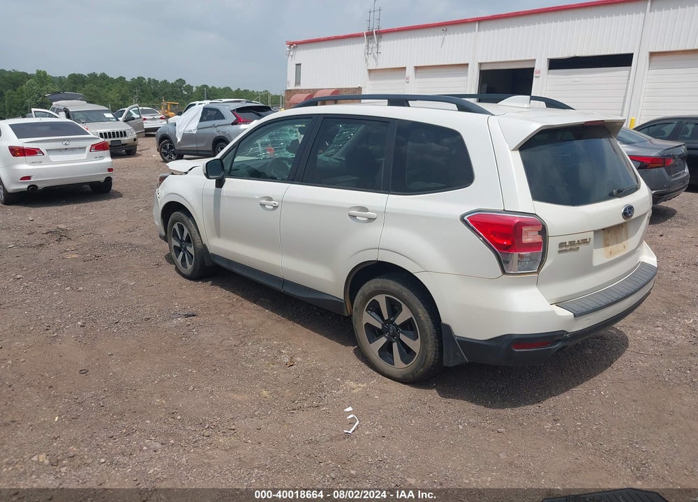 2018 SUBARU FORESTER 2.5I PREMIUM VIN: JF2SJAEC7JH616071