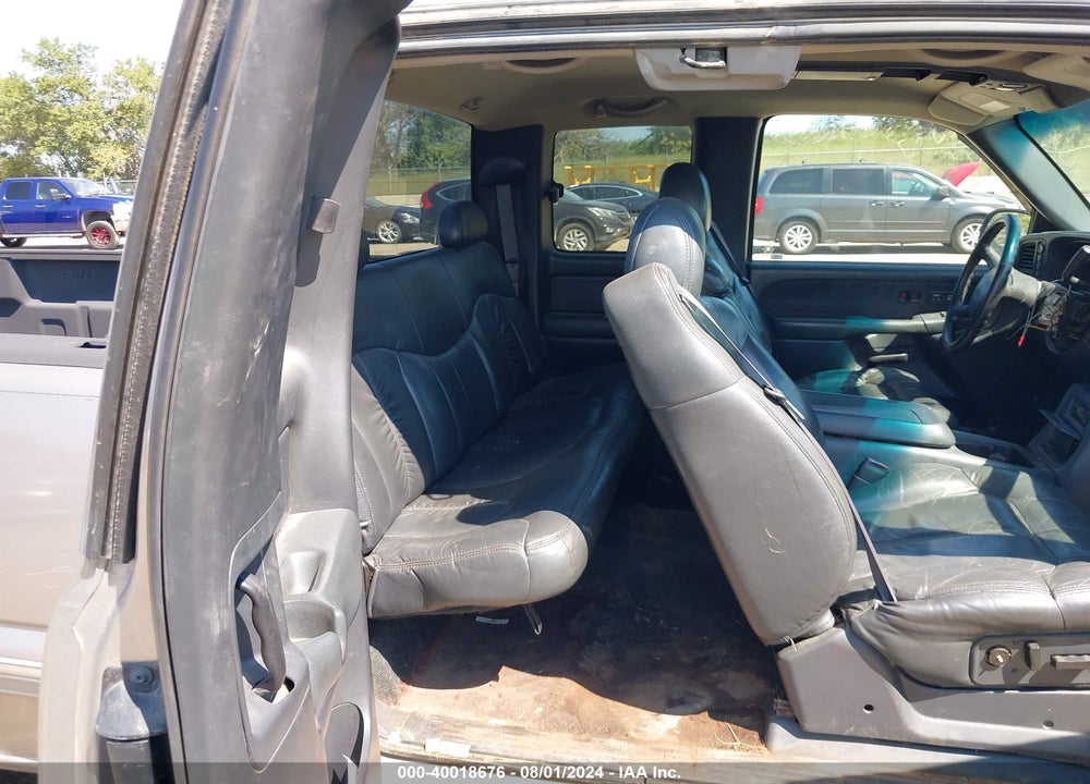 2000 CHEVROLET SILVERADO 1500 LT VIN: 2GCEK19T5Y1182863