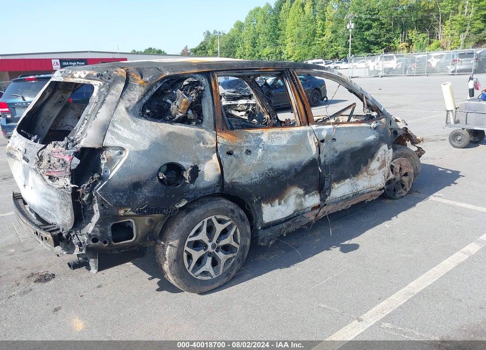 2020 SUBARU FORESTER PREMIUM VIN: JF2SKAGC7LH550439