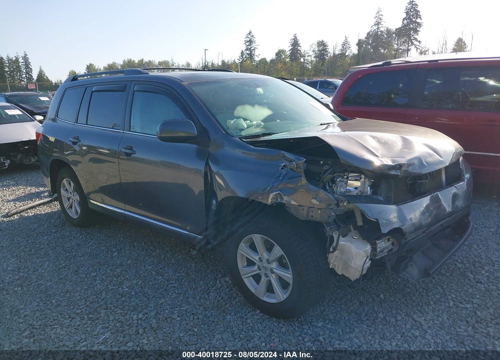 2013 TOYOTA HIGHLANDER SE V6 VIN: 5TDBK3EH8DS240273