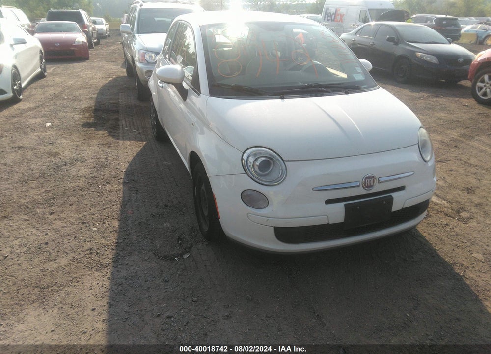 2013 FIAT 500 POP VIN: 3C3CFFAR3DT584757