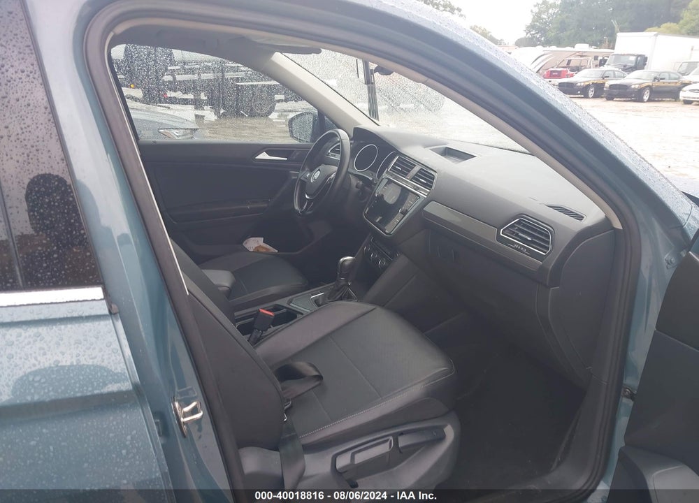 2019 VOLKSWAGEN TIGUAN 2.0T SE/2.0T SEL/2.0T SEL R-LINE/2.0T SEL R-LINE BLACK VIN: 3VV3B7AXXKM096300