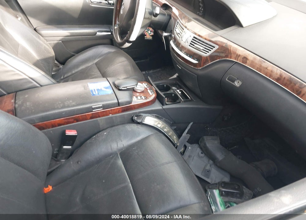 2007 MERCEDES-BENZ S 550 VIN: WDDNG71X67A059487