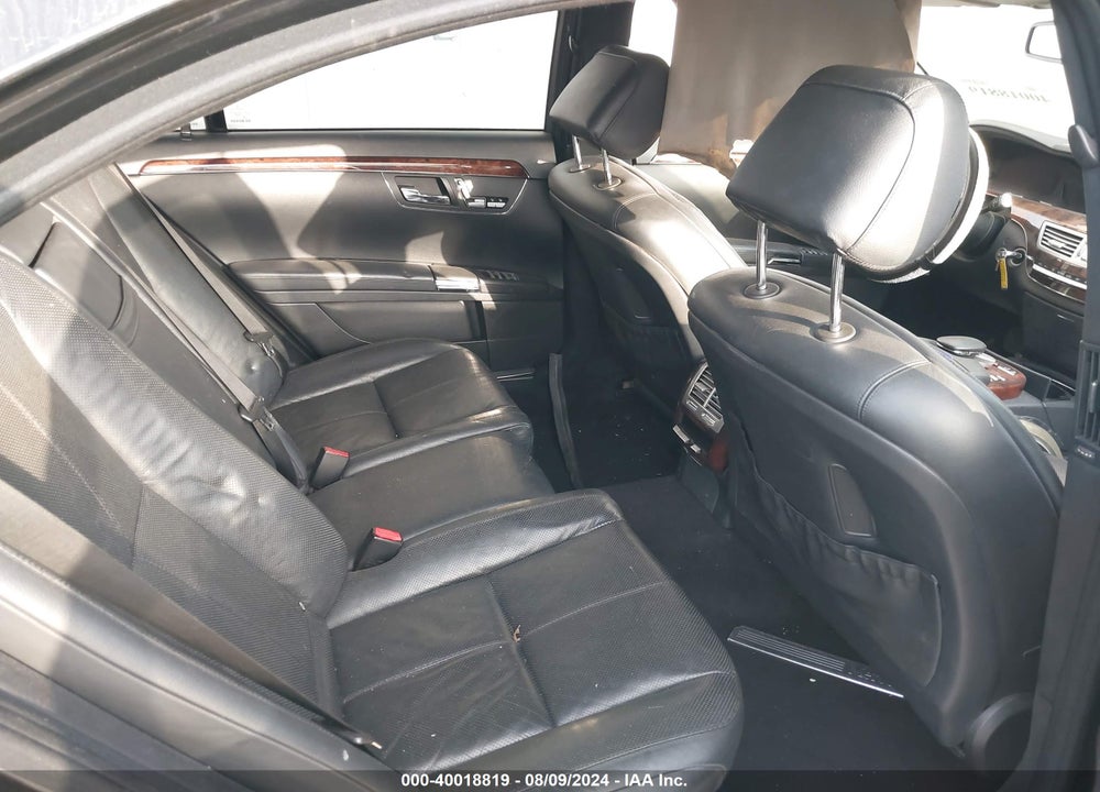 2007 MERCEDES-BENZ S 550 VIN: WDDNG71X67A059487