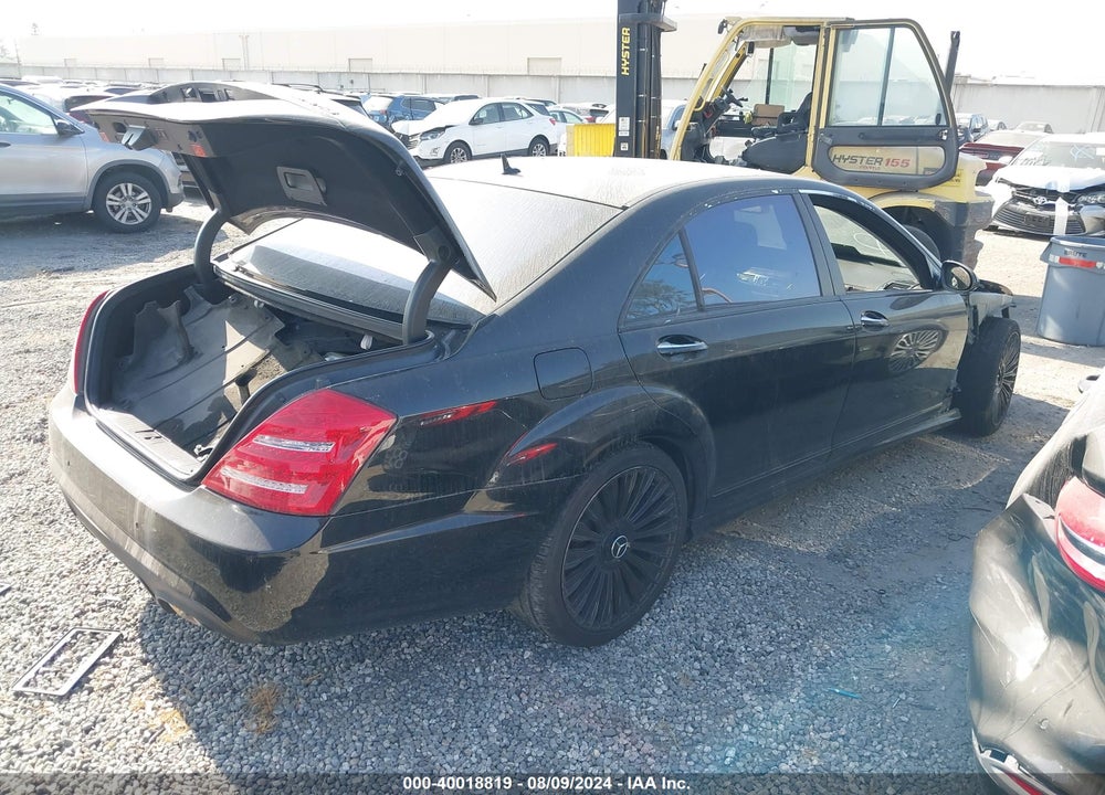 2007 MERCEDES-BENZ S 550 VIN: WDDNG71X67A059487