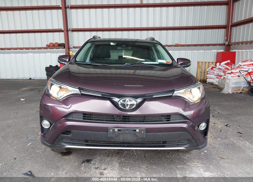 2018 TOYOTA RAV4 XLE VIN: 2T3RFREV5JW842795
