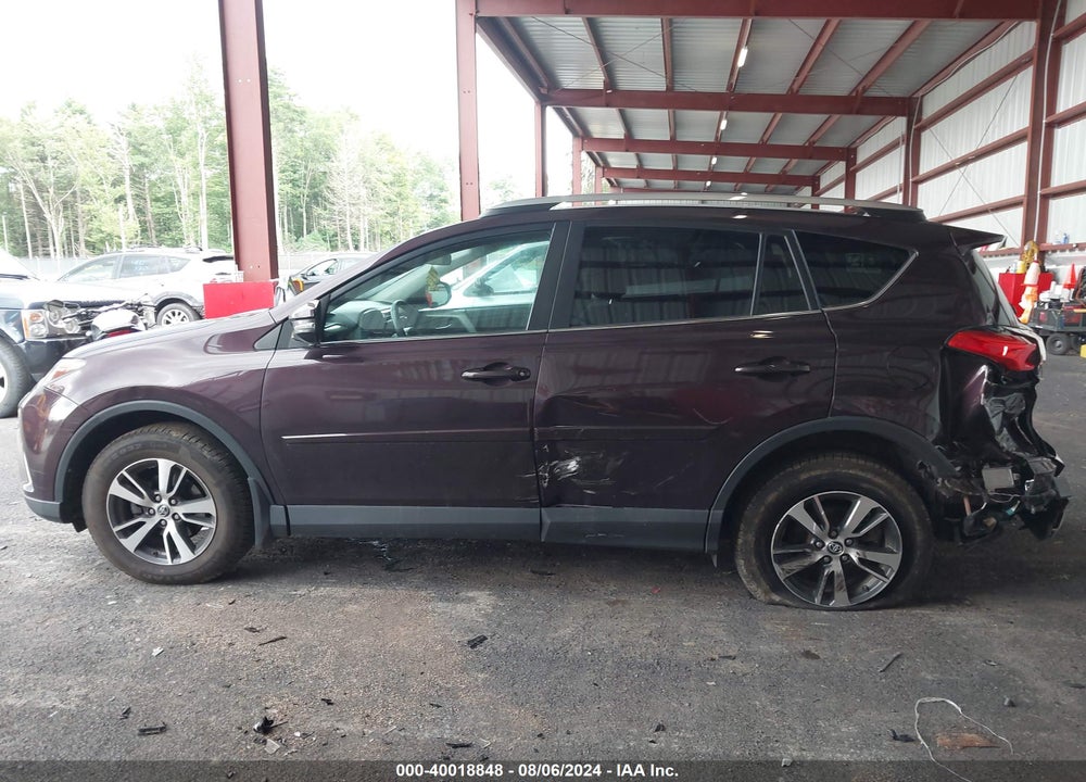2018 TOYOTA RAV4 XLE VIN: 2T3RFREV5JW842795
