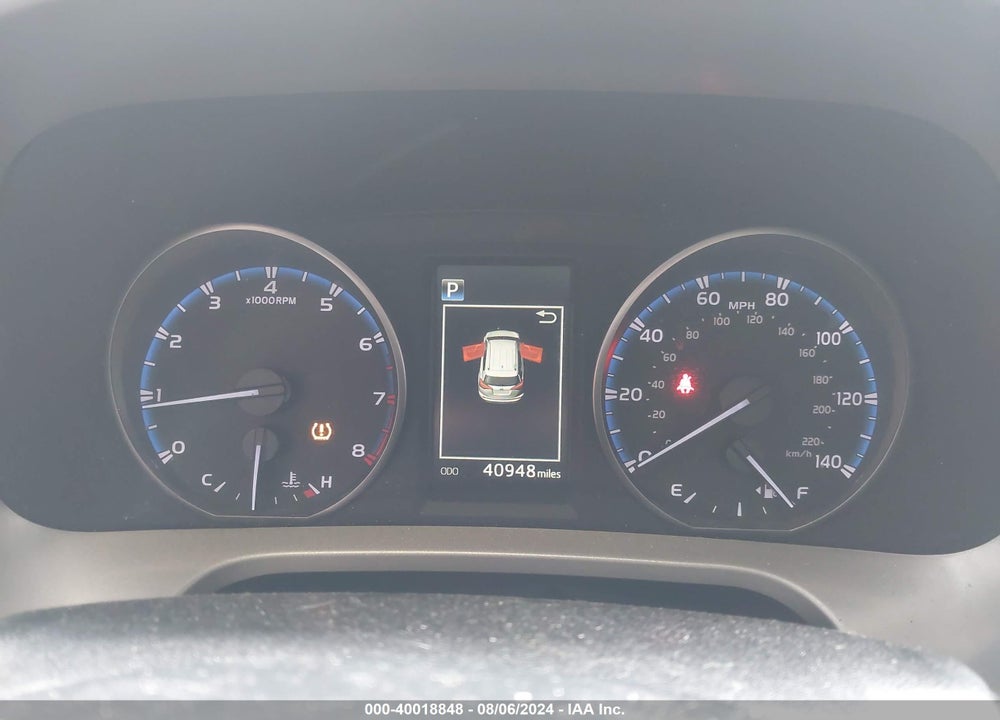 2018 TOYOTA RAV4 XLE VIN: 2T3RFREV5JW842795