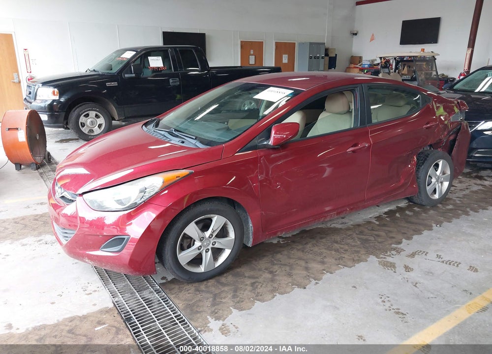 2013 HYUNDAI ELANTRA GLS VIN: 5NPDH4AE7DH335647