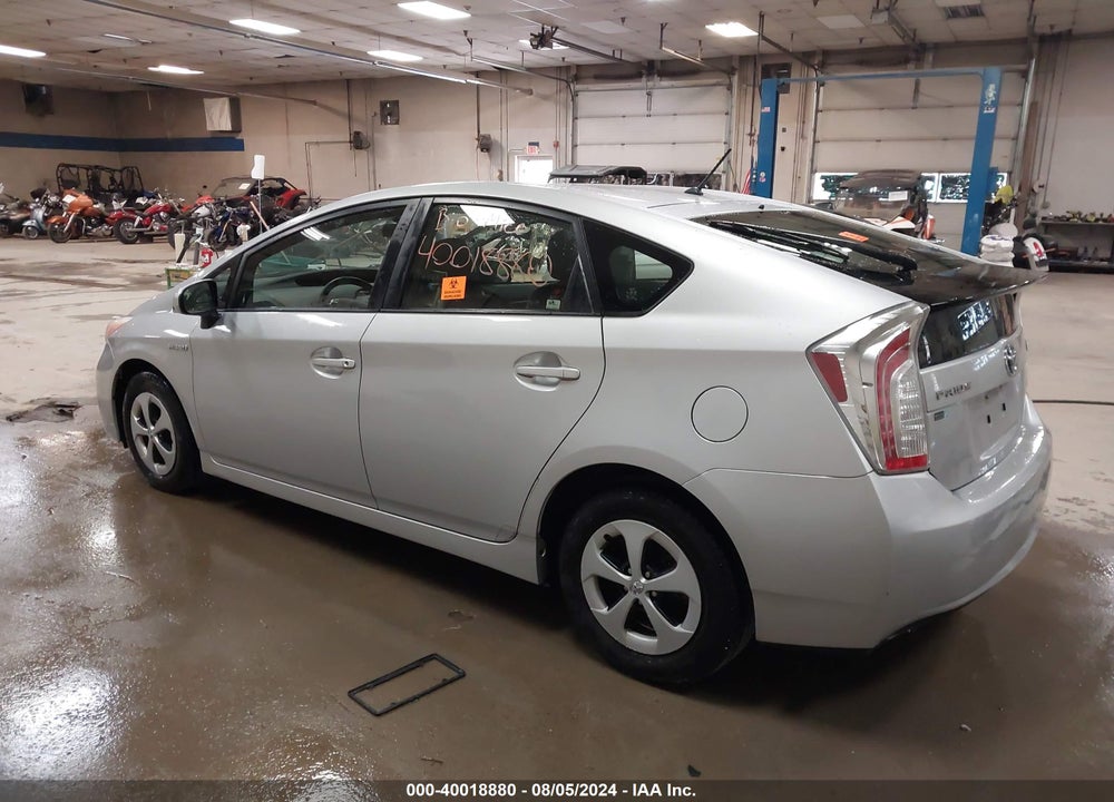 2013 TOYOTA PRIUS TWO VIN: JTDKN3DU5D5578080