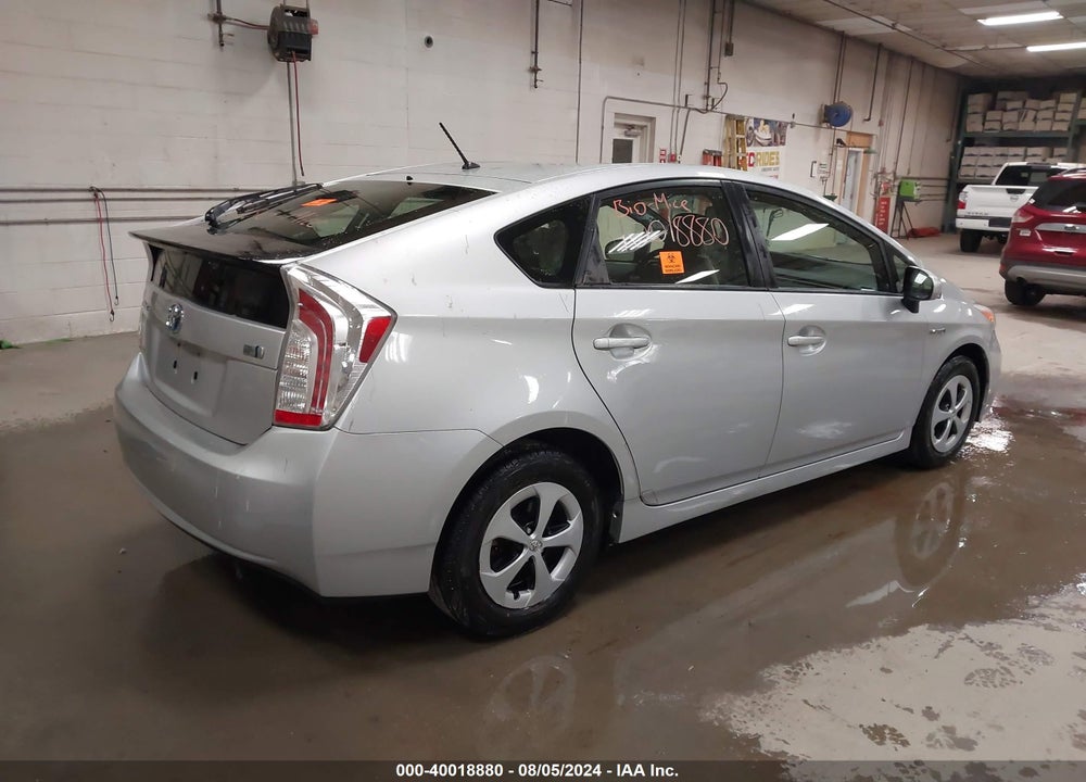 2013 TOYOTA PRIUS TWO VIN: JTDKN3DU5D5578080