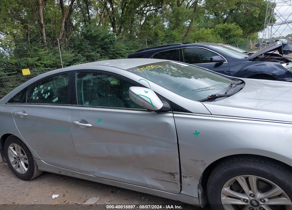 2013 HYUNDAI SONATA VIN: 5NPEB4AC9DH802670