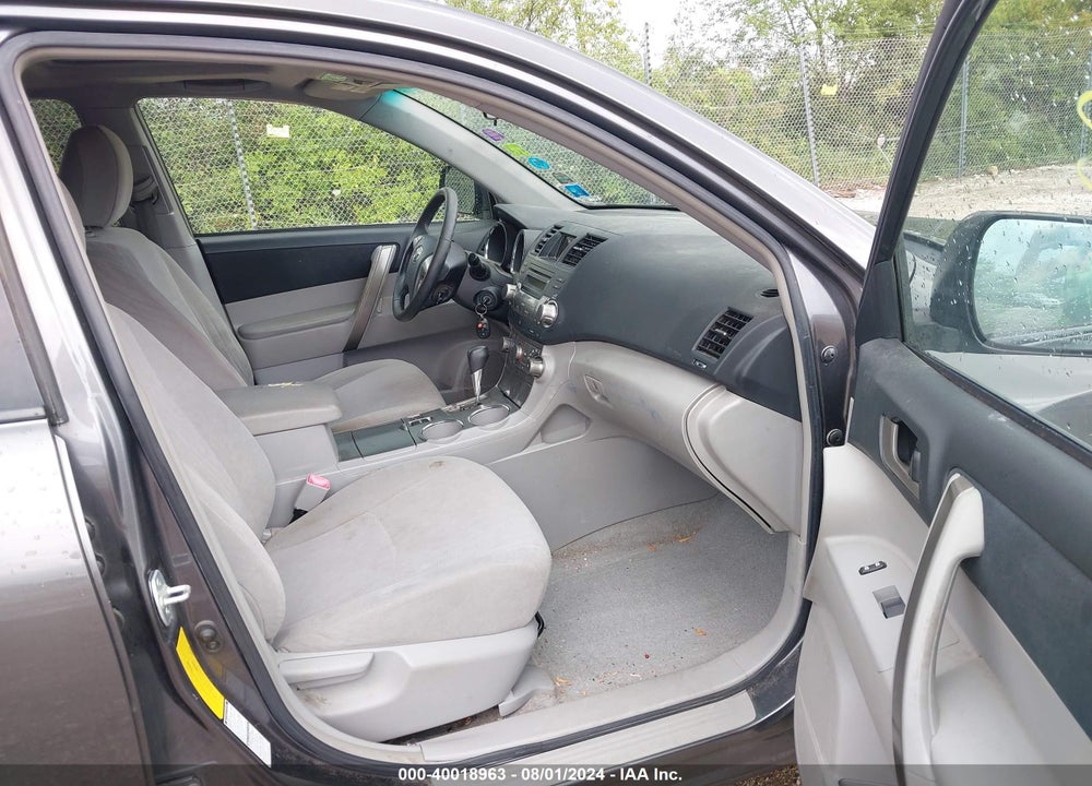 2008 TOYOTA HIGHLANDER SPORT VIN: JTEES43A282070803