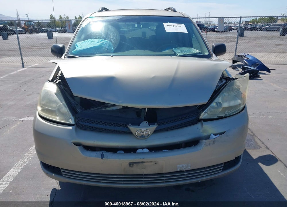2004 TOYOTA SIENNA LE VIN: 5TDZA23C74S112481