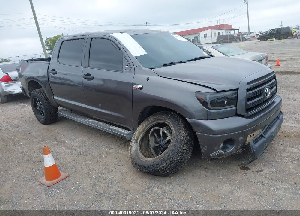 2011 TOYOTA TUNDRA GRADE 5.7L V8 VIN: 5TFDW5F19BX209244