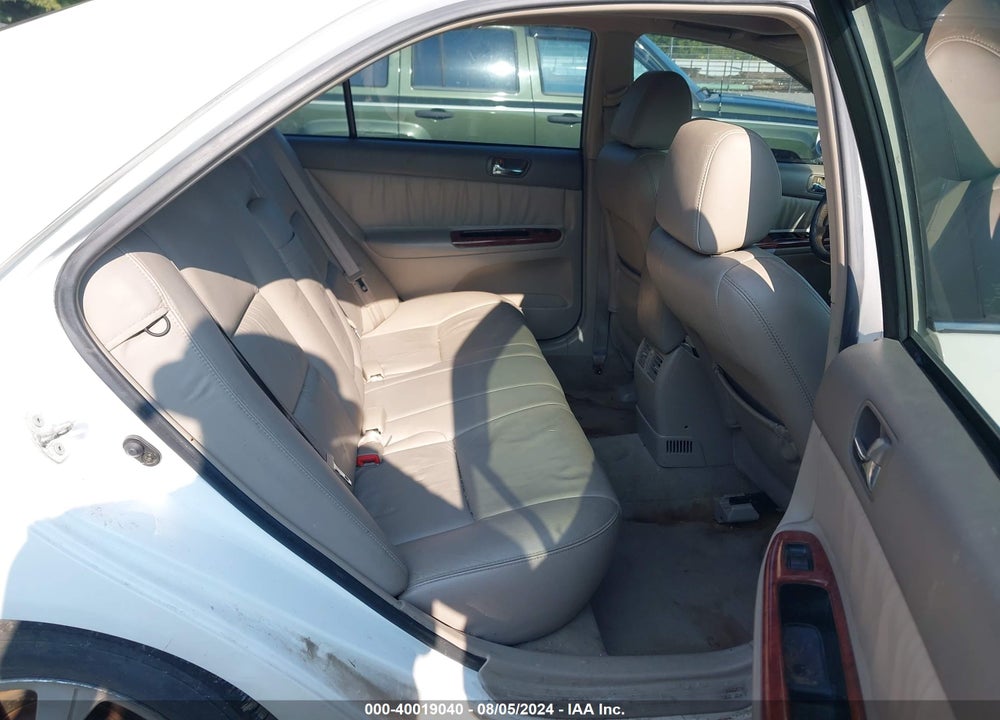 2005 TOYOTA CAMRY XLE VIN: 4T1BE32K25U581152