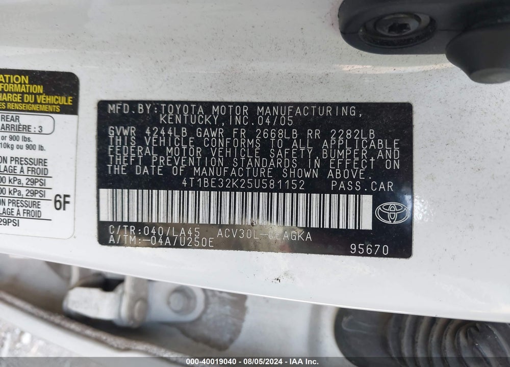 2005 TOYOTA CAMRY XLE VIN: 4T1BE32K25U581152