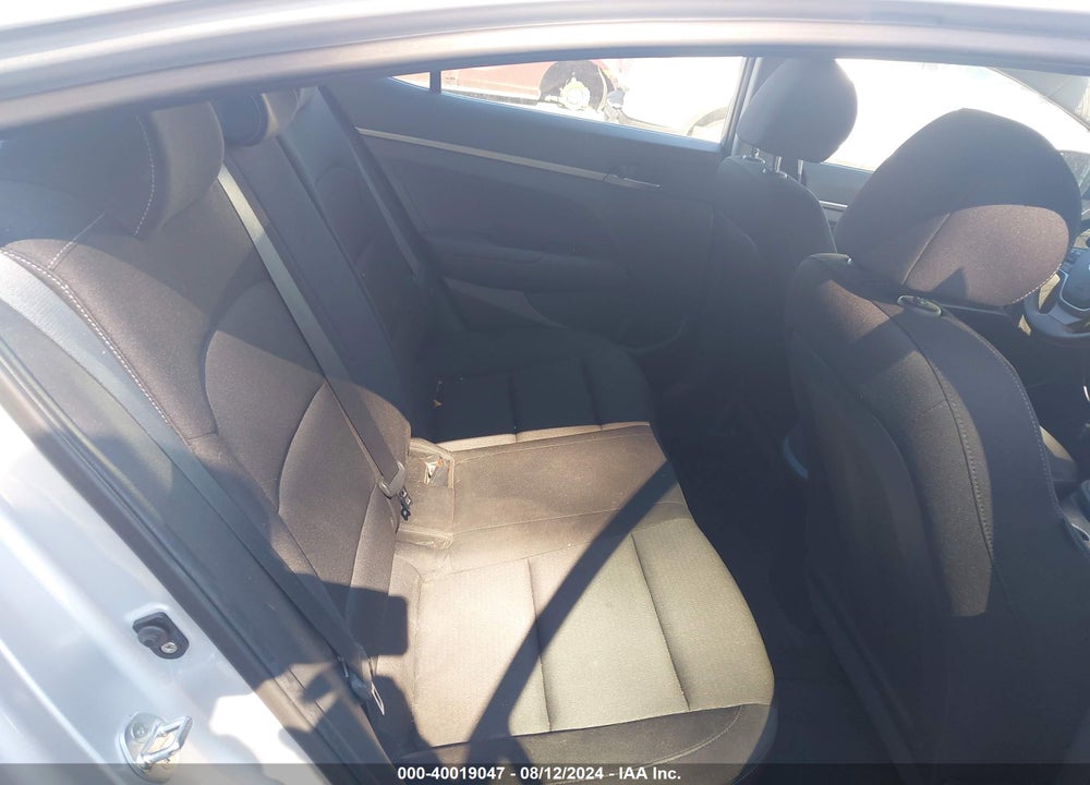 2018 HYUNDAI ELANTRA SE VIN: KMHD74LF1JU563018