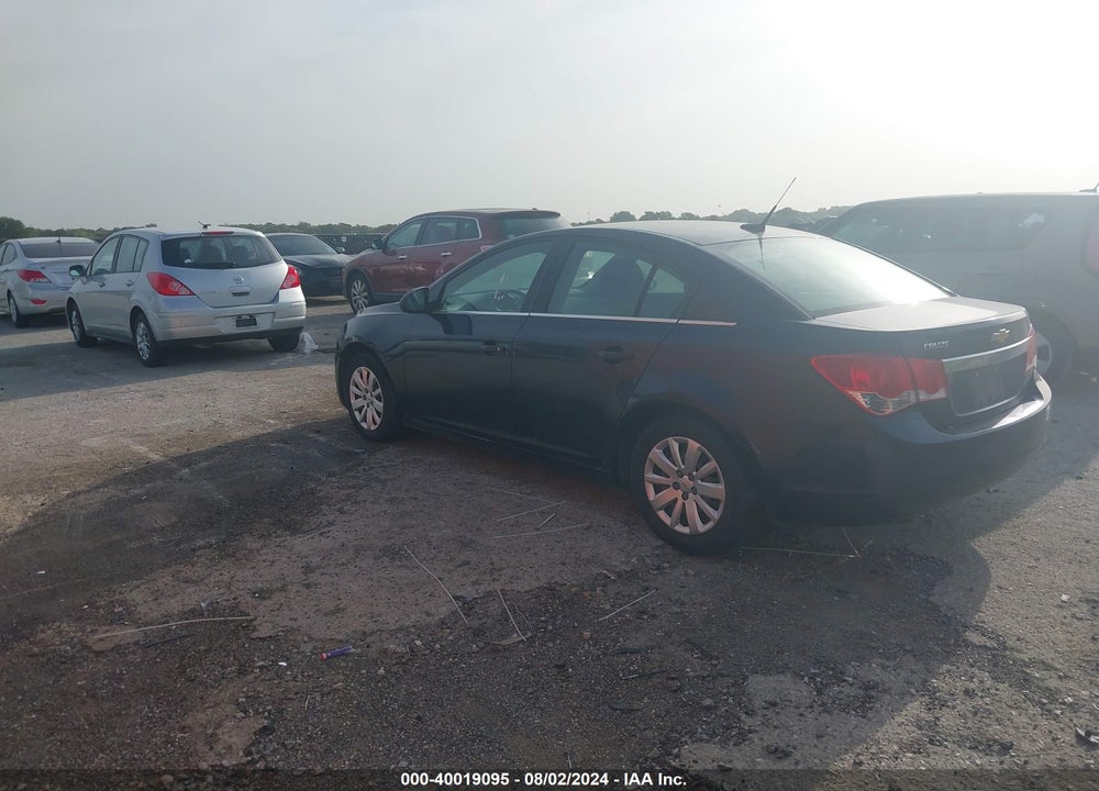 2011 CHEVROLET CRUZE LS VIN: 1G1PC5SH1B7182039