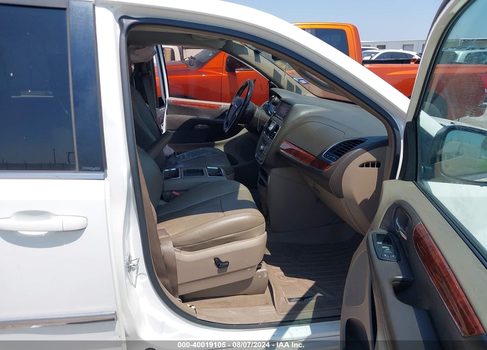 2012 CHRYSLER TOWN & COUNTRY VIN: 2C4RC1BG0CR200319