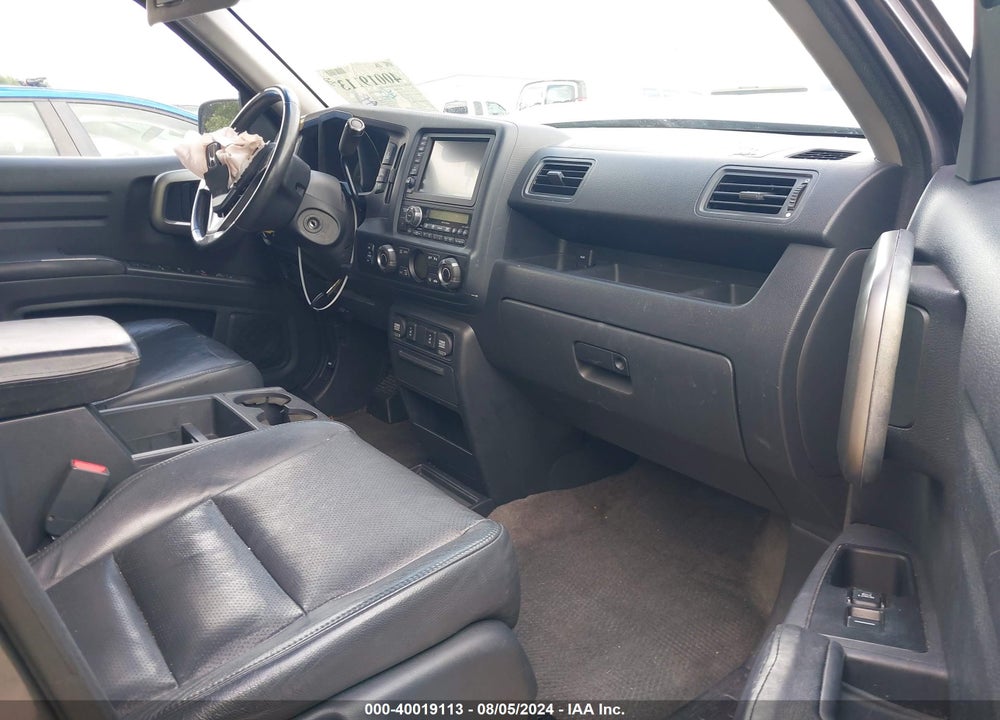 2011 HONDA RIDGELINE RTL VIN: 5FPYK1F52BB006982