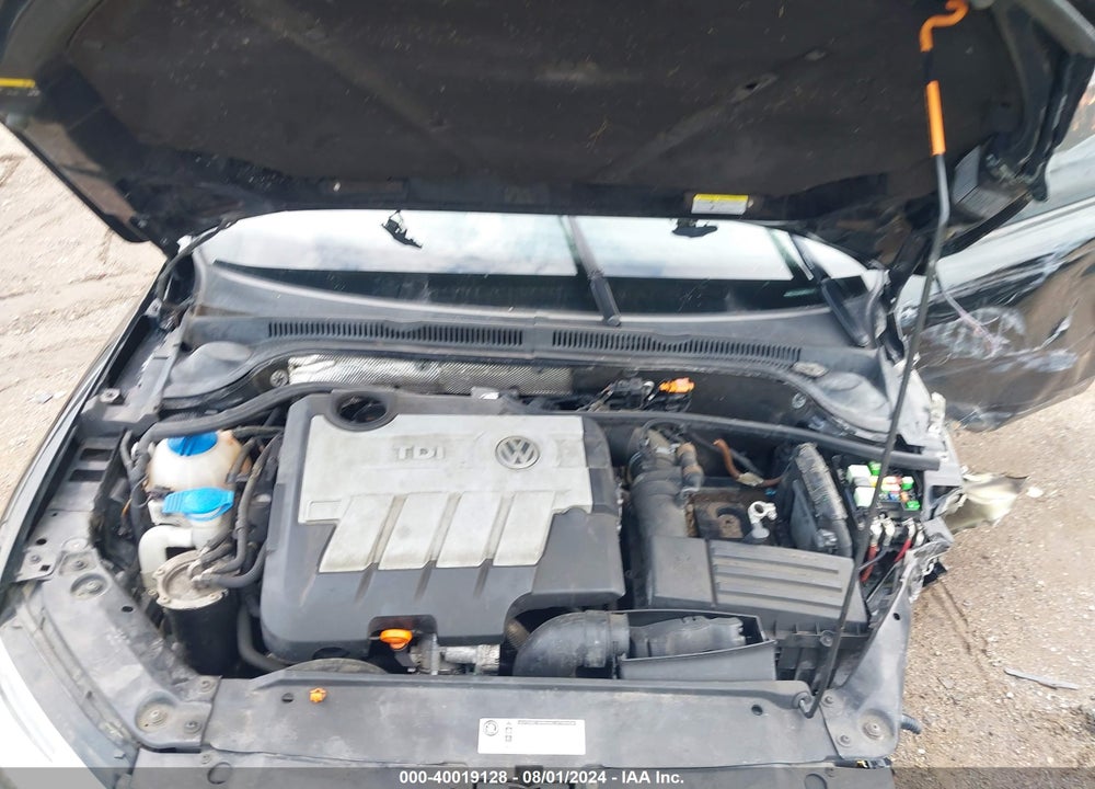2012 VOLKSWAGEN JETTA 2.0L TDI VIN: 3VWLL7AJ2CM306121
