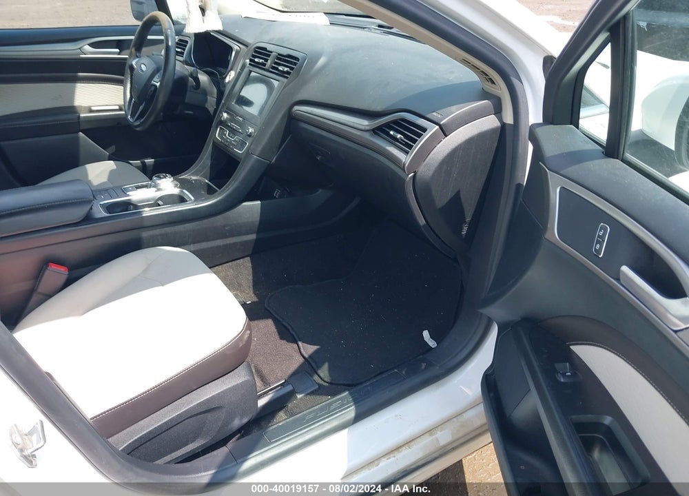 2020 FORD FUSION SE VIN: 3FA6P0HD0LR220049