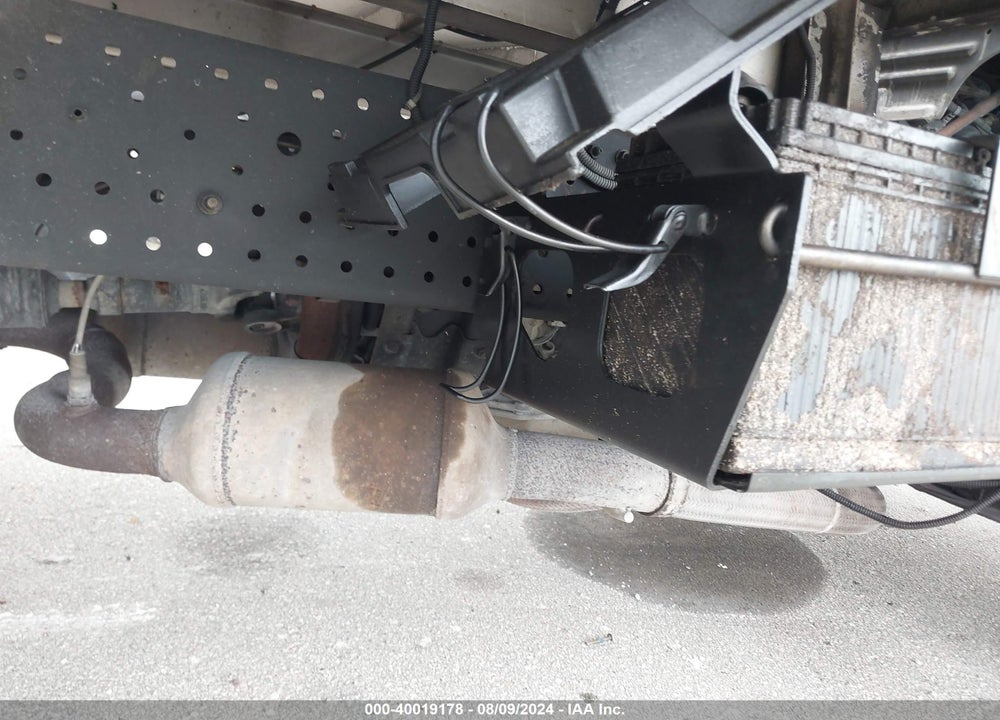2014 ISUZU NPR GAS REG VIN: 54DC4W1B9ES805555