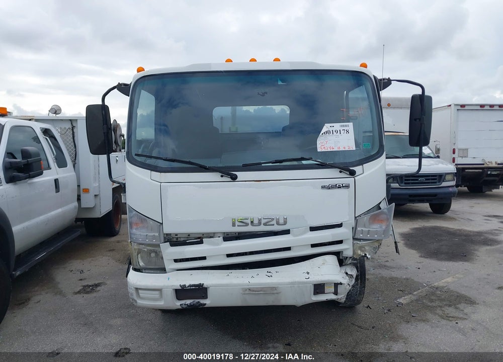 2014 ISUZU NPR GAS REG VIN: 54DC4W1B9ES805555