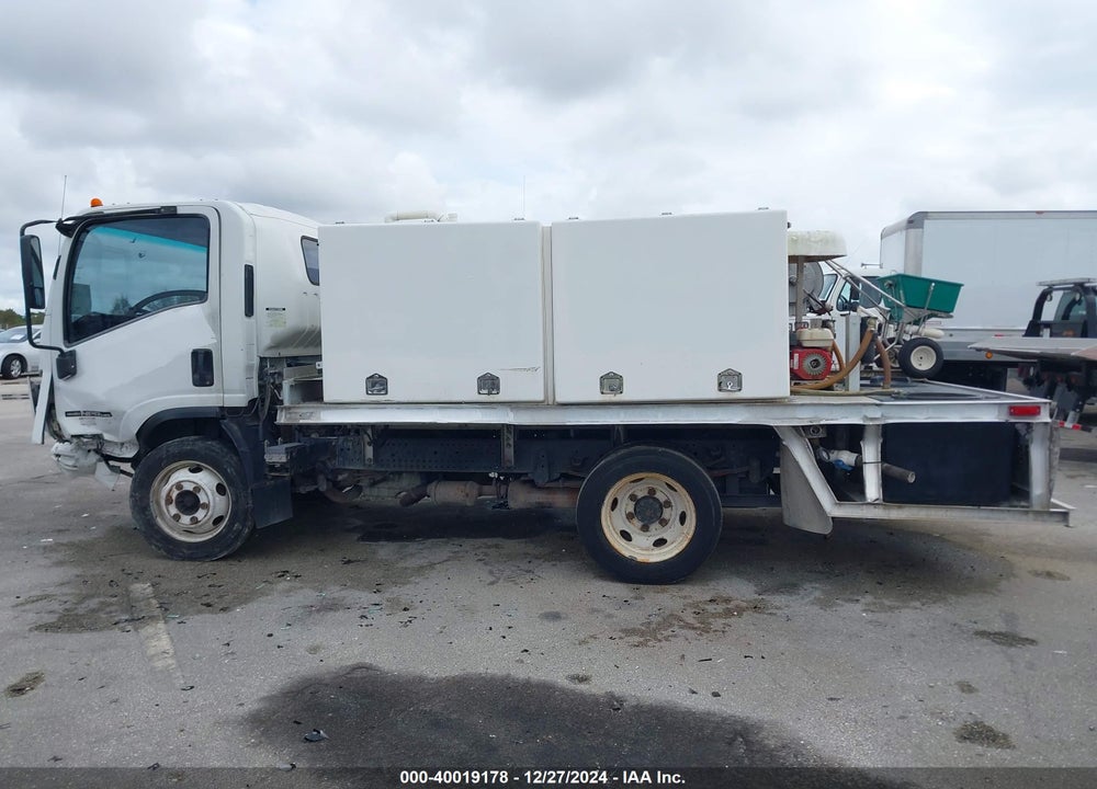 2014 ISUZU NPR GAS REG VIN: 54DC4W1B9ES805555