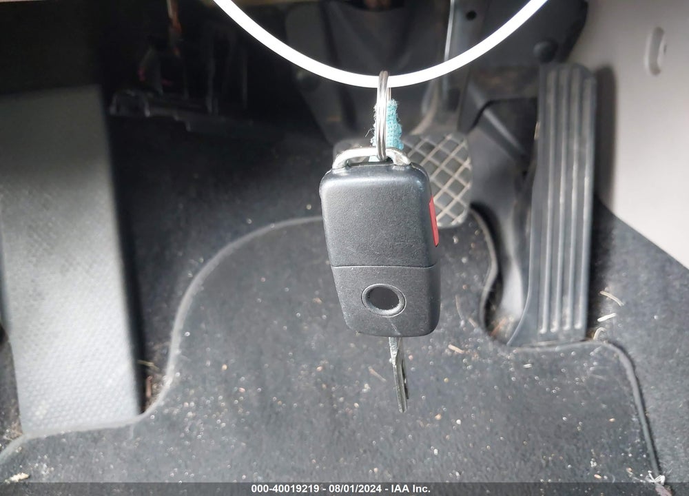 2010 VOLKSWAGEN TIGUAN S VIN: WVGBV7AX6AW521541