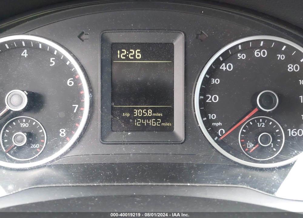2010 VOLKSWAGEN TIGUAN S VIN: WVGBV7AX6AW521541