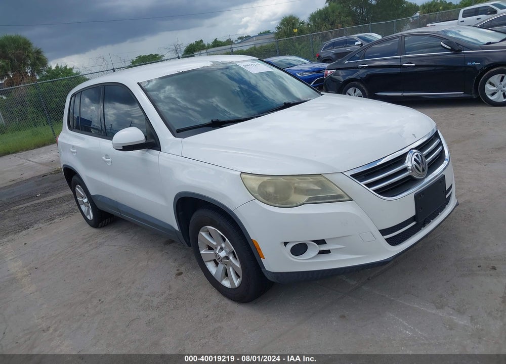 2010 VOLKSWAGEN TIGUAN S VIN: WVGBV7AX6AW521541