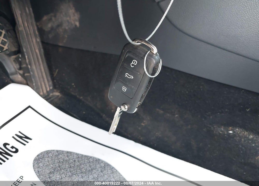 2017 VOLKSWAGEN JETTA 1.4T SE VIN: 3VWDB7AJ8HM347397