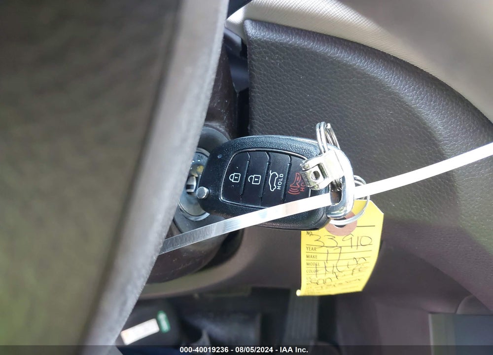 2017 HYUNDAI SANTA FE SPORT 2.4L VIN: 5XYZT3LB8HG382894