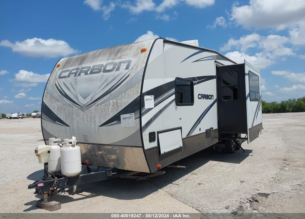 2015 KEYSTONE CARBON TOY HAULER SERIES M-31 VIN: 4YDT31121FR805727