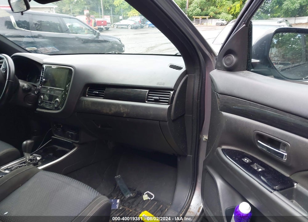 2018 MITSUBISHI OUTLANDER LE VIN: JA4AZ3A34JZ019310