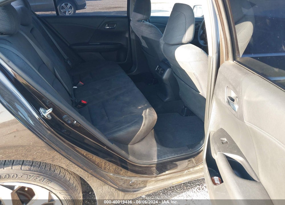 2017 HONDA ACCORD EX VIN: 1HGCR2F02HA143920