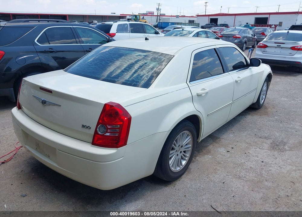 2008 CHRYSLER 300 LX VIN: 2C3LA43R38H133424