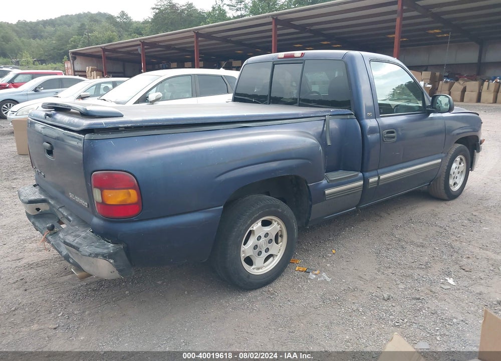 2000 CHEVROLET SILVERADO 1500 VIN: 1GCEC14V5YZ187560