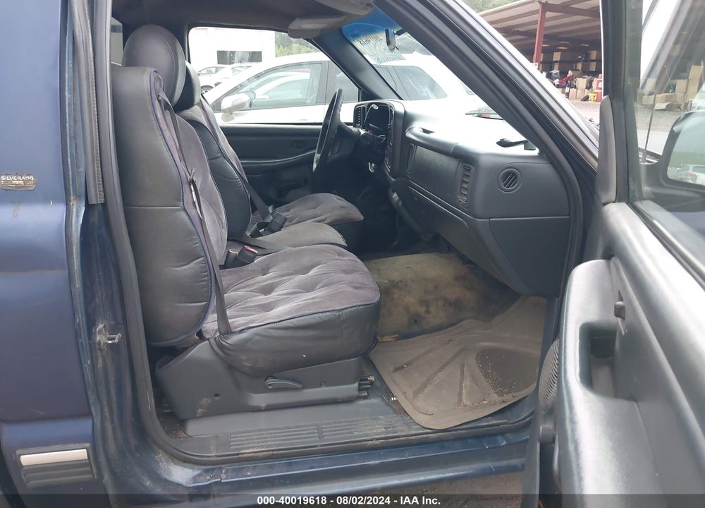 2000 CHEVROLET SILVERADO 1500 VIN: 1GCEC14V5YZ187560