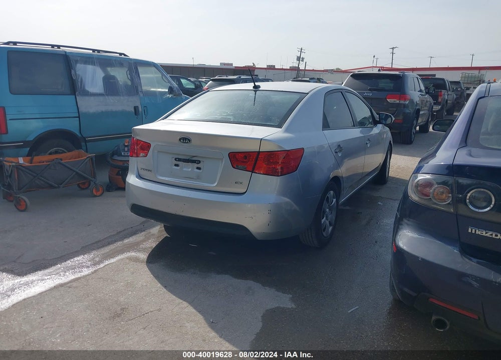2010 KIA FORTE EX VIN: KNAFU4A25A5261650