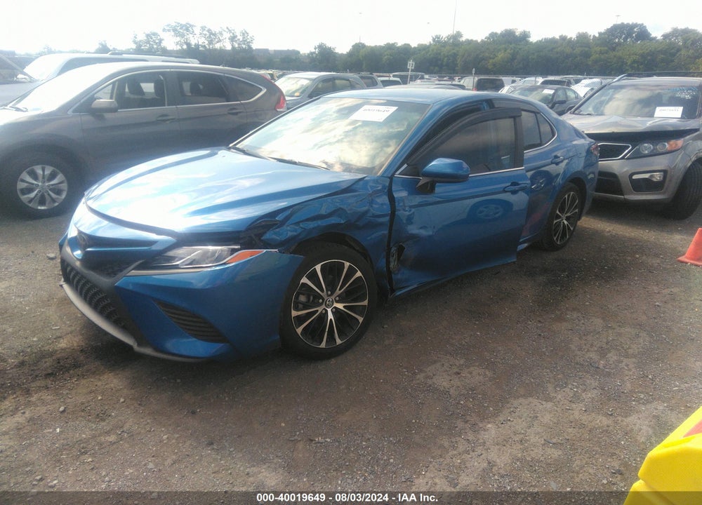 2018 TOYOTA CAMRY SE VIN: 4T1B11HK2JU141563