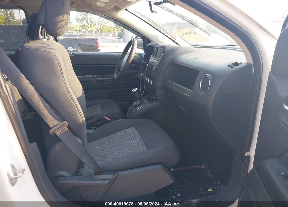 2010 JEEP COMPASS VIN: 1J4NT4FB1AD526283
